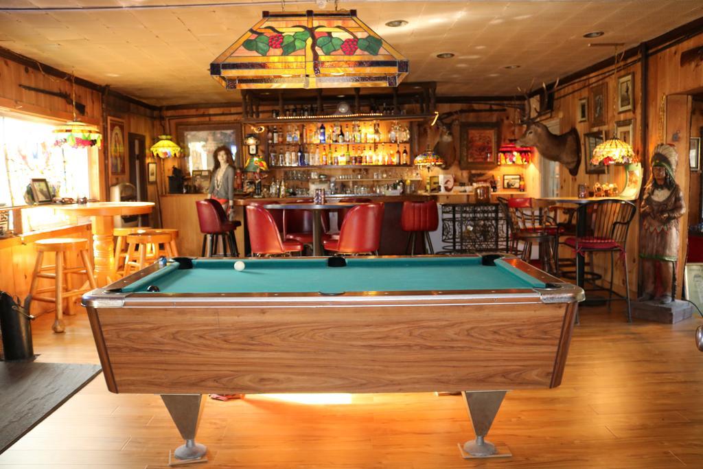 Colonial Inn Pine Hill Екстериор снимка