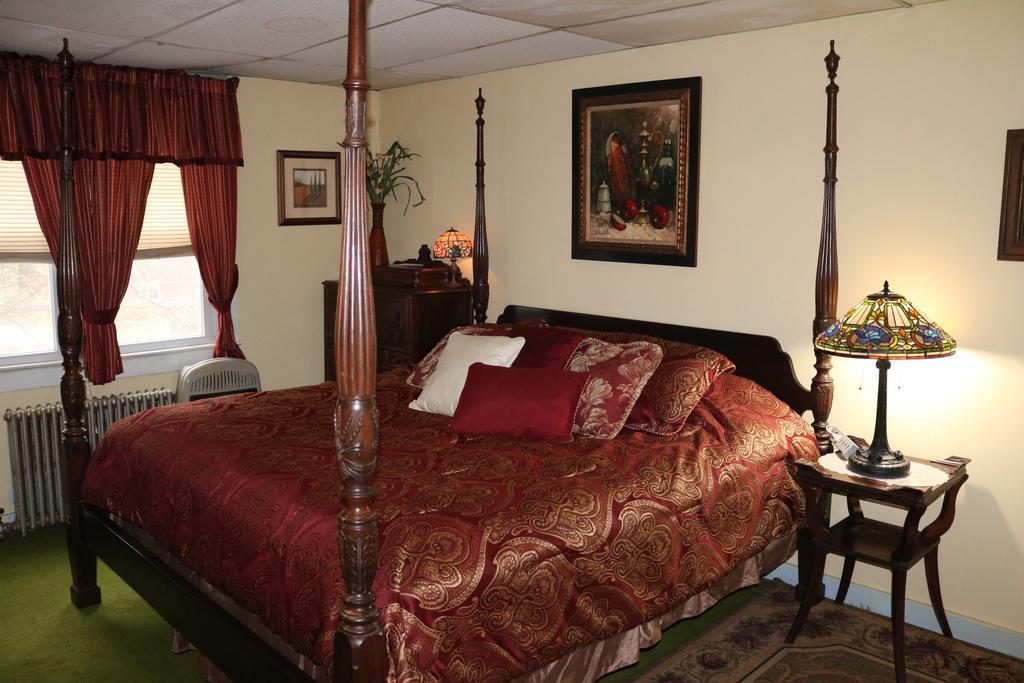 Colonial Inn Pine Hill Екстериор снимка
